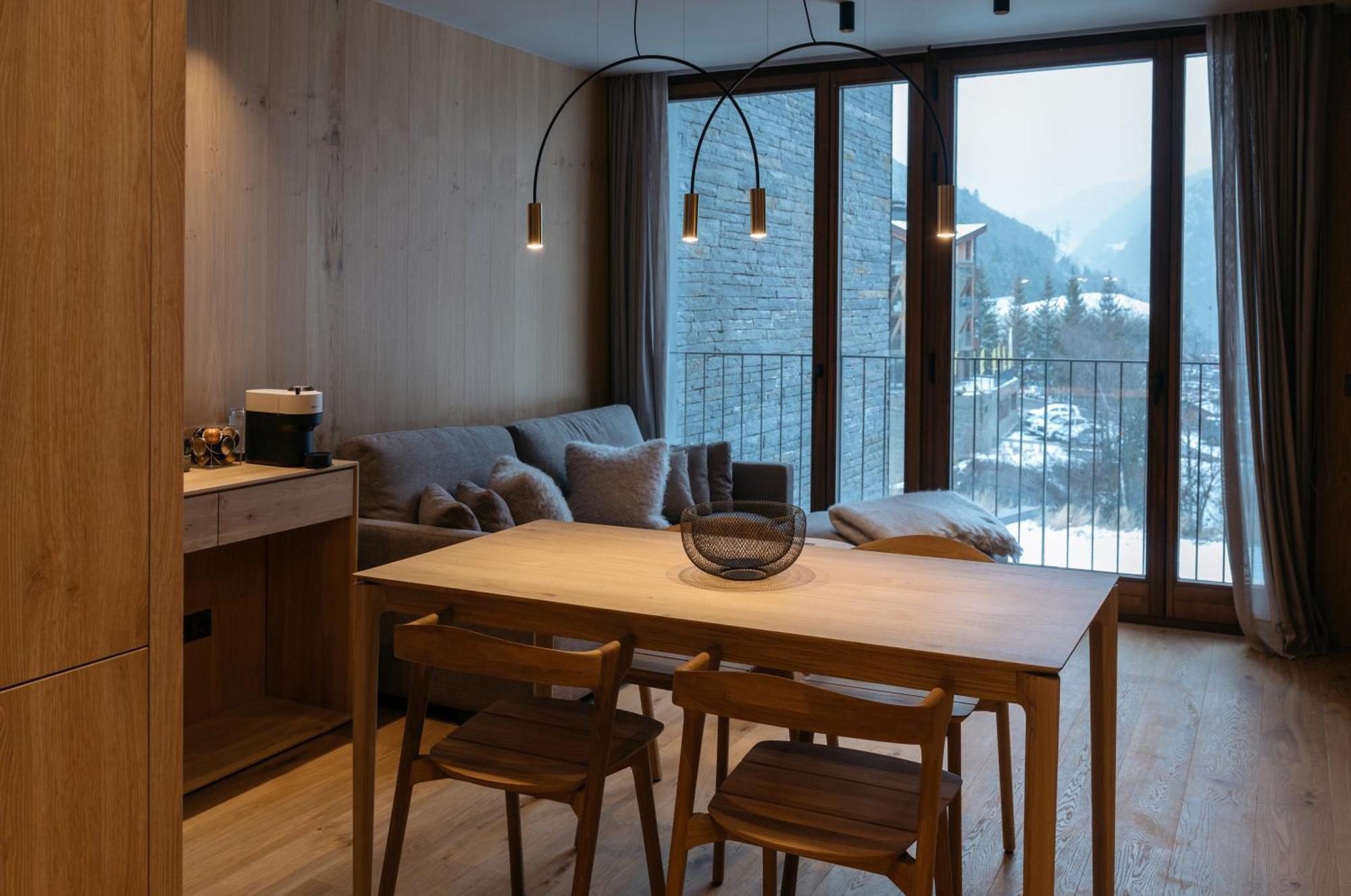 Isard Residences By Leo เอลตาร์แตร์ ภายนอก รูปภาพ