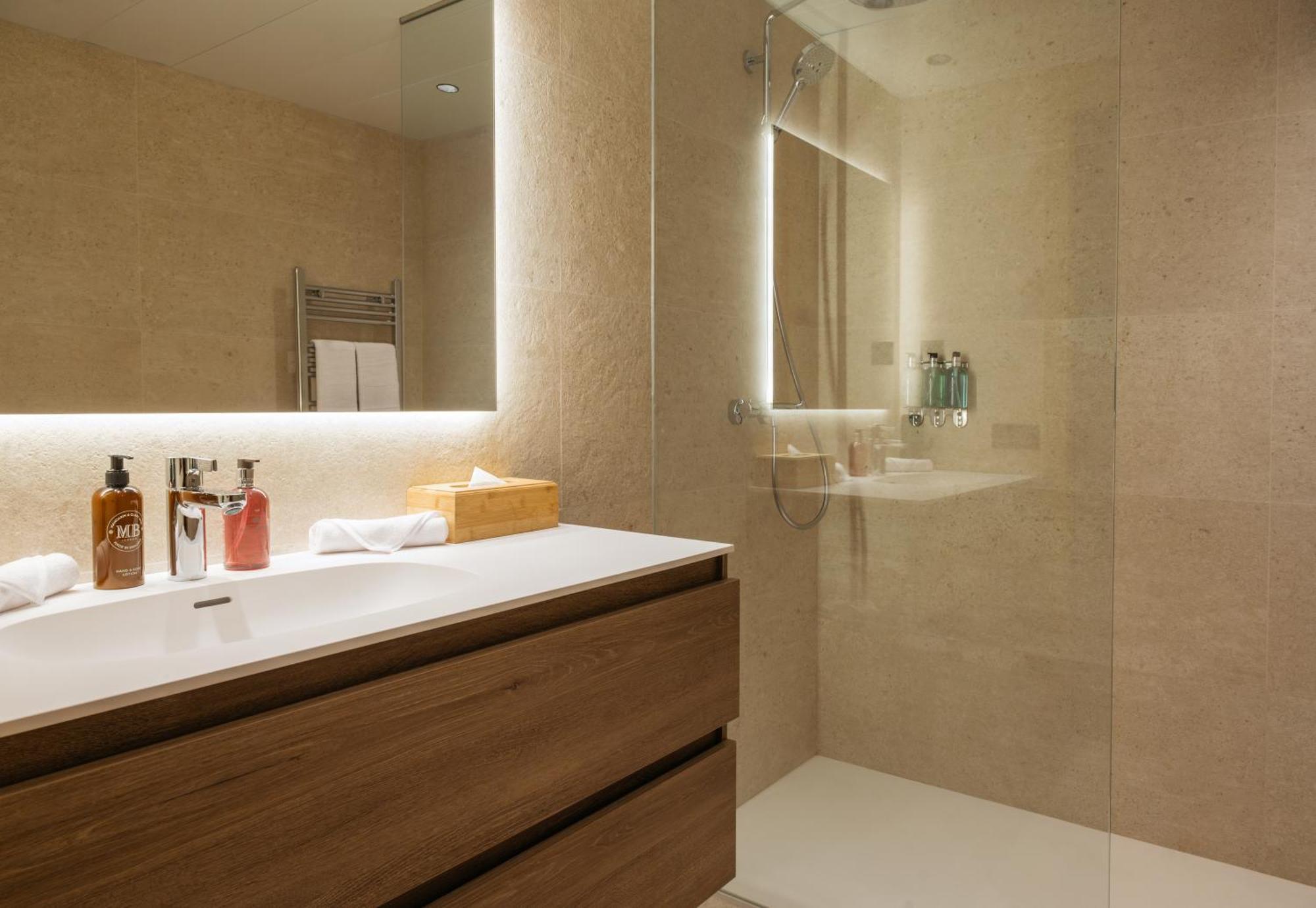 Isard Residences By Leo เอลตาร์แตร์ ภายนอก รูปภาพ