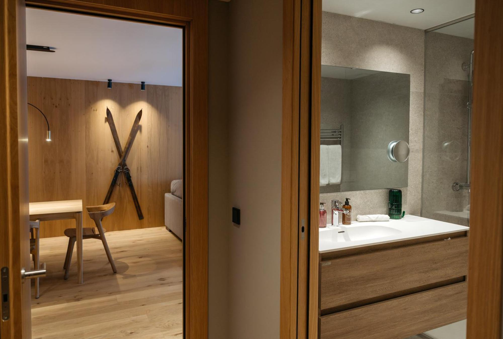 Isard Residences By Leo เอลตาร์แตร์ ภายนอก รูปภาพ