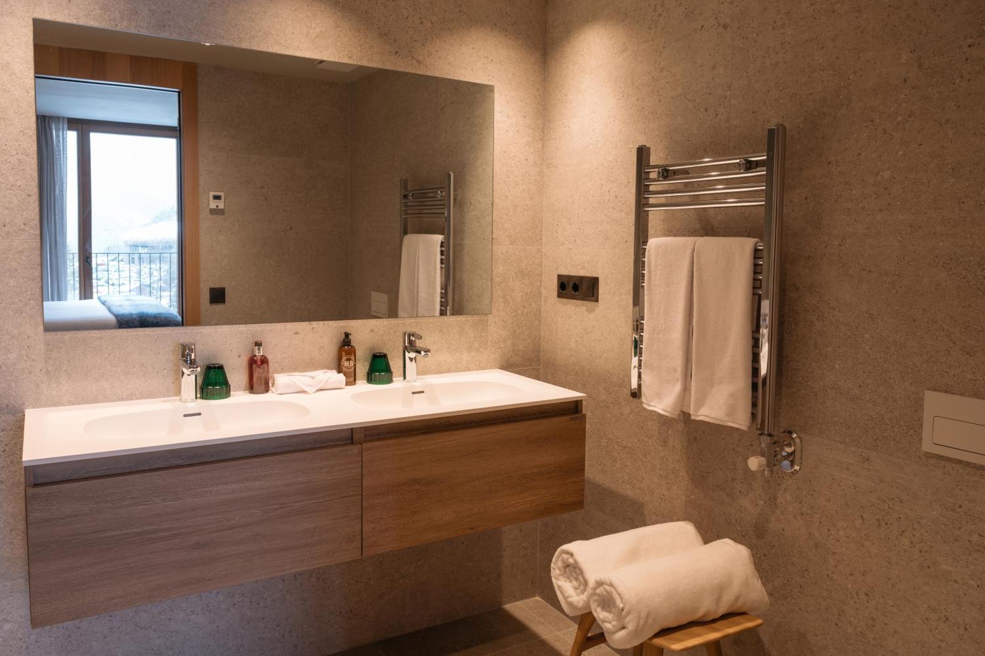 Isard Residences By Leo เอลตาร์แตร์ ภายนอก รูปภาพ